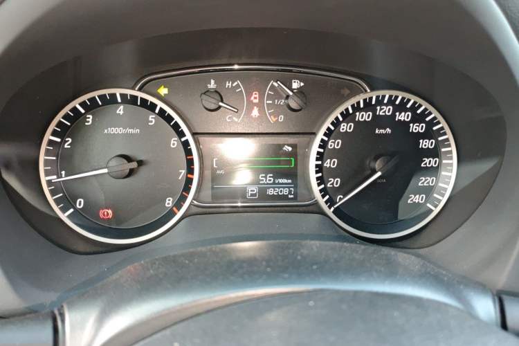 Used Nissan Sylphy 2019 1.6XV CVT Smart Connect Luxury Edition China VI Standard Instrument Cluster
