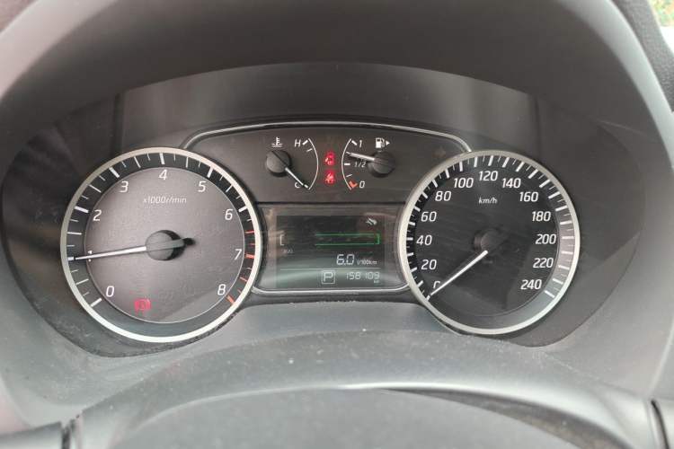 Used Nissan Sylphy 2019 1.6XV CVT Smart Connect Luxury Edition China V Standard Instrument Cluster
