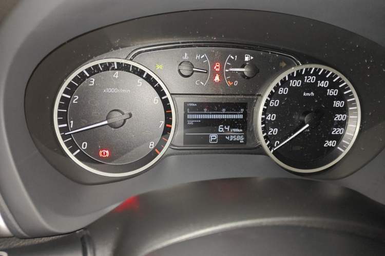 Used Nissan Sylphy 2019 1.6XV CVT Smart Connect Luxury Edition China V Standard Instrument Cluster