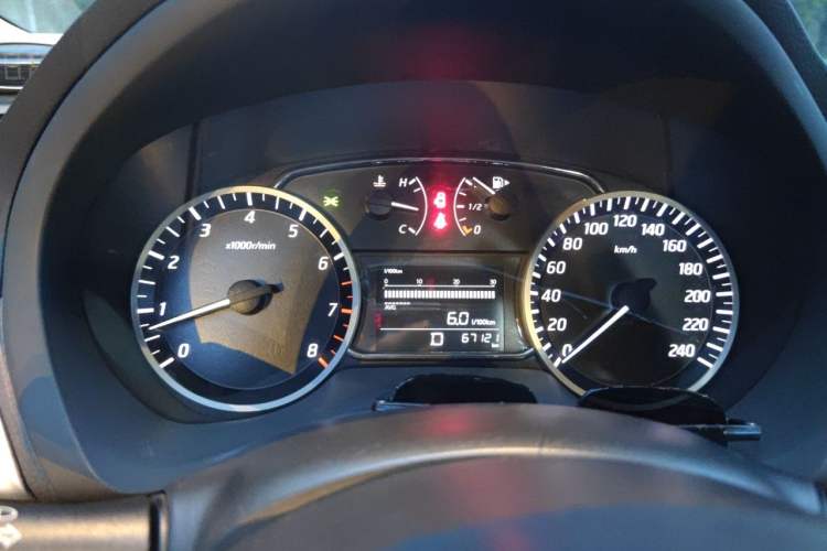 Used Nissan Sylphy 2019 1.6XV CVT Smart Connect Luxury Edition China V Standard Instrument Cluster