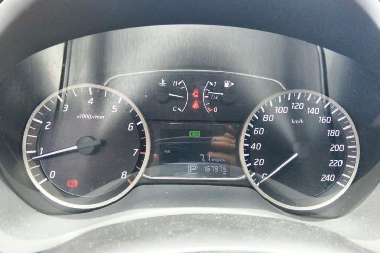 Used Nissan Sylphy 2019 1.6XV CVT Smart Connect Luxury Edition China V Standard Instrument Cluster