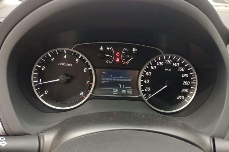 Used Nissan Sylphy 2019 Classic 1.6XE CVT Comfort Edition Instrument Cluster