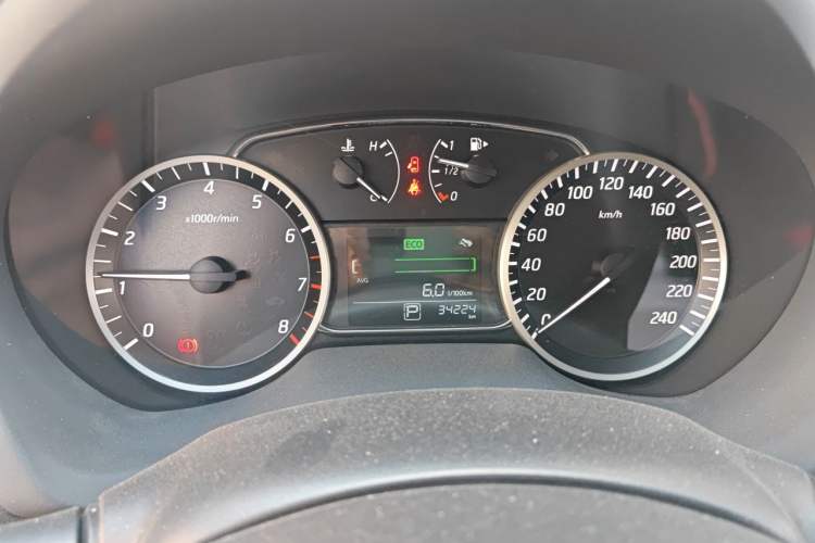 Used Nissan Sylphy 2019 1.6XV CVT Smart Connect Luxury Edition China VI Standard Instrument Cluster