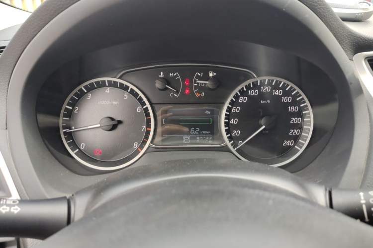 Used Nissan Sylphy 2019 1.6XV CVT Smart Connect Luxury Edition China VI Standard Instrument Cluster
