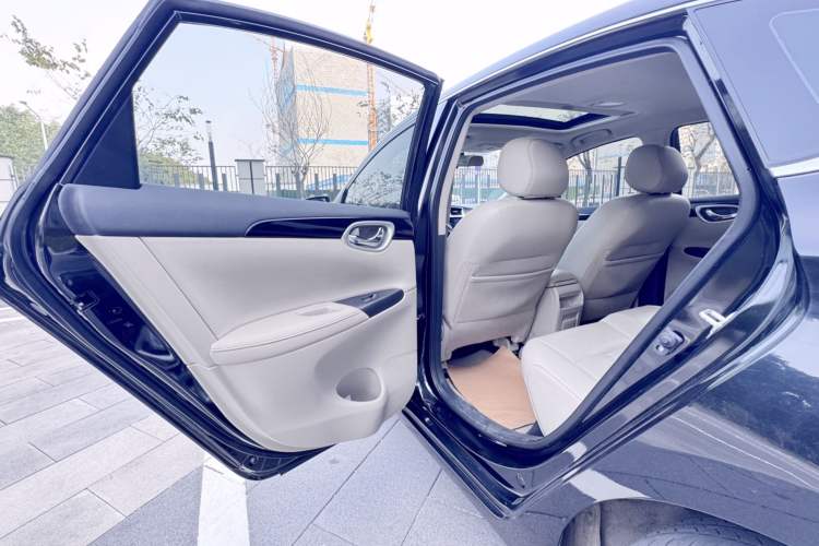 Used Nissan Sylphy 2019 1.6XV CVT Smart Connect Luxury Edition China VI Standard Interior 10