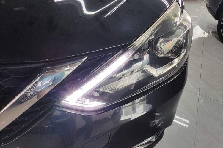 Used Nissan Sylphy 2019 1.6XV CVT Smart Connect Luxury Edition China VI Standard Left Front Headlight