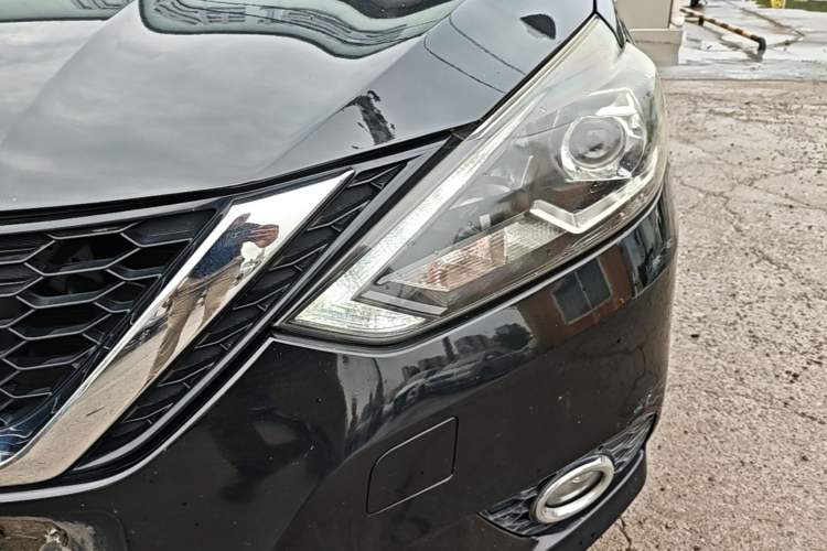 Used Nissan Sylphy 2019 1.6XV CVT Smart Connect Luxury Edition China VI Standard Left Front Headlight