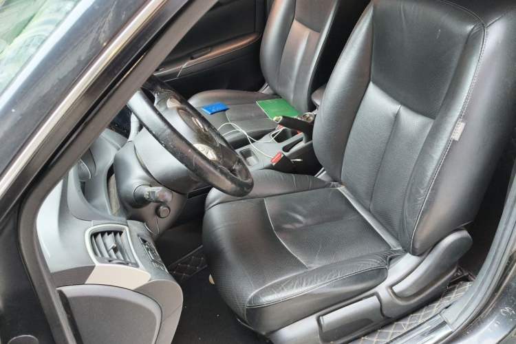 Used Nissan Sylphy 2019 1.6XV CVT Smart Connect Luxury Edition China V Standard Left Front Seat