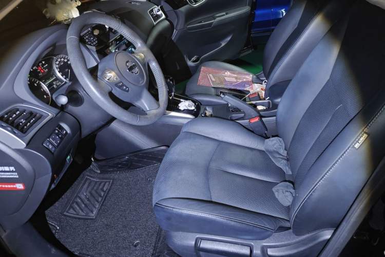Used Nissan Sylphy 2019 1.6XV CVT Smart Connect Luxury Edition China V Standard Left Front Seat