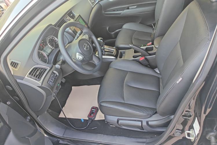 Used Nissan Sylphy 2019 1.6XV CVT Smart Connect Luxury Edition China VI Standard Left Front Seat