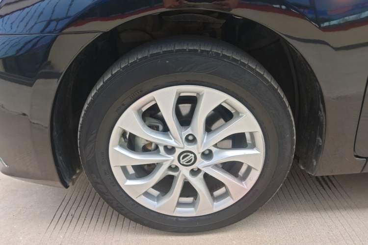 Used Nissan Sylphy 2019 Classic 1.6 XL Manual Luxury Edition Left Front Wheel Hub