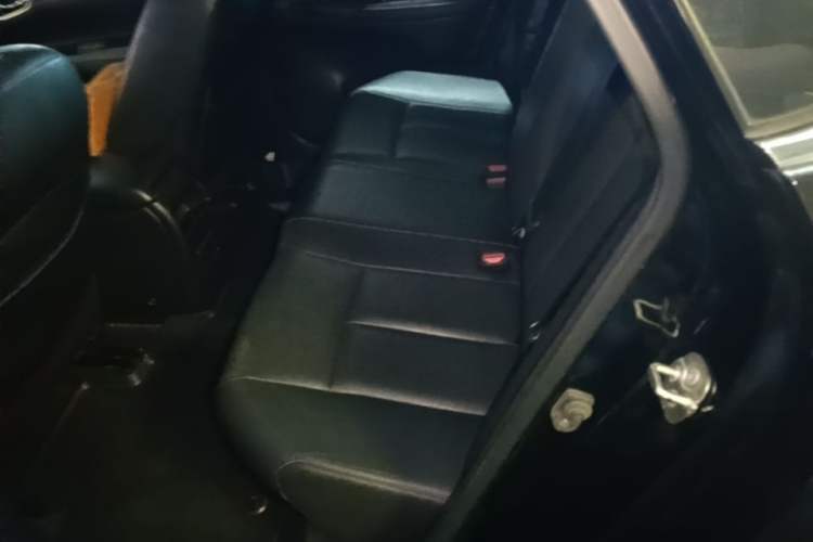 Used Nissan Sylphy 2019 1.6XV CVT Smart Connect Luxury Edition China VI Standard Left Rear Seat