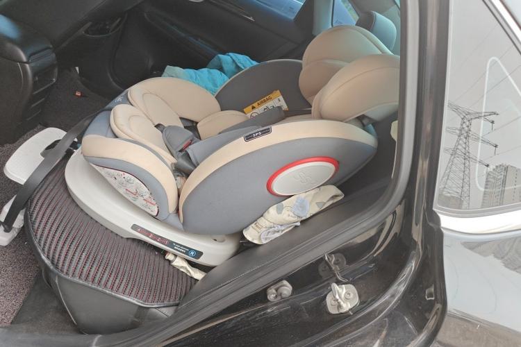 Used Nissan Sylphy 2019 1.6XV CVT Smart Connect Luxury Edition China V Standard Left Rear Seat