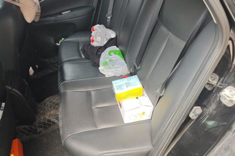 Used Nissan Sylphy 2019 1.6XV CVT Smart Connect Luxury Edition China V Standard Left Rear Seat