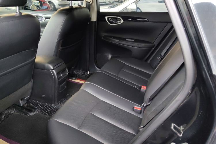 Used Nissan Sylphy 2019 1.6XV CVT Smart Connect Luxury Edition China VI Standard Left Rear Seat
