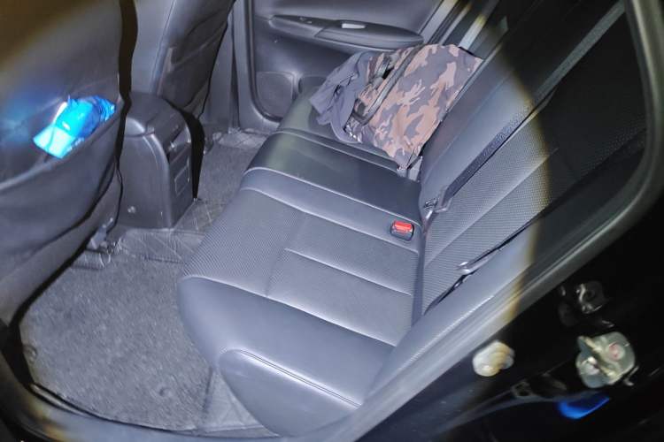 Used Nissan Sylphy 2019 1.6XV CVT Smart Connect Luxury Edition China V Standard Left Rear Seat