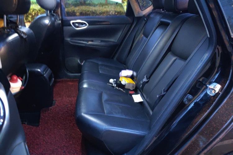 Used Nissan Sylphy 2019 1.6XV CVT Smart Connect Luxury Edition China V Standard Left Rear Seat