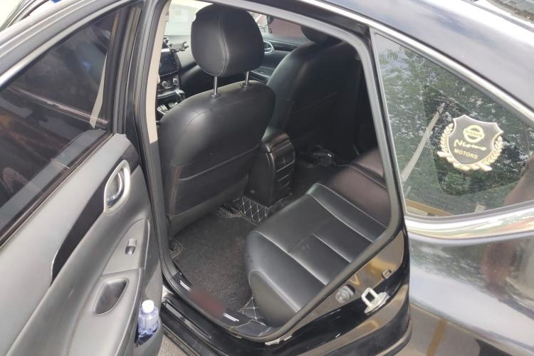 Used Nissan Sylphy 2019 1.6XV CVT Smart Connect Luxury Edition China VI Standard Left Rear Seat