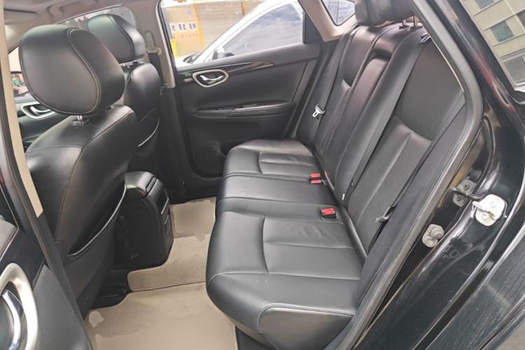 Used Nissan Sylphy 2019 1.6XV CVT Smart Connect Luxury Edition China VI Standard Left Rear Seat