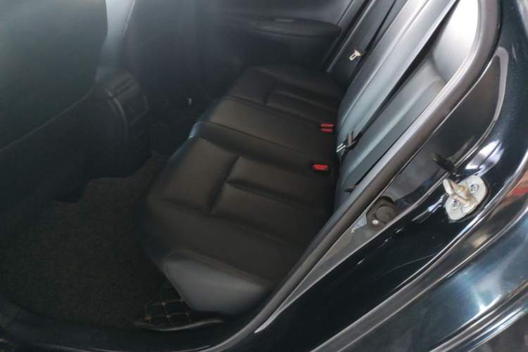 Used Nissan Sylphy 2019 1.6XV CVT Smart Connect Luxury Edition China VI Standard Left Rear Seat