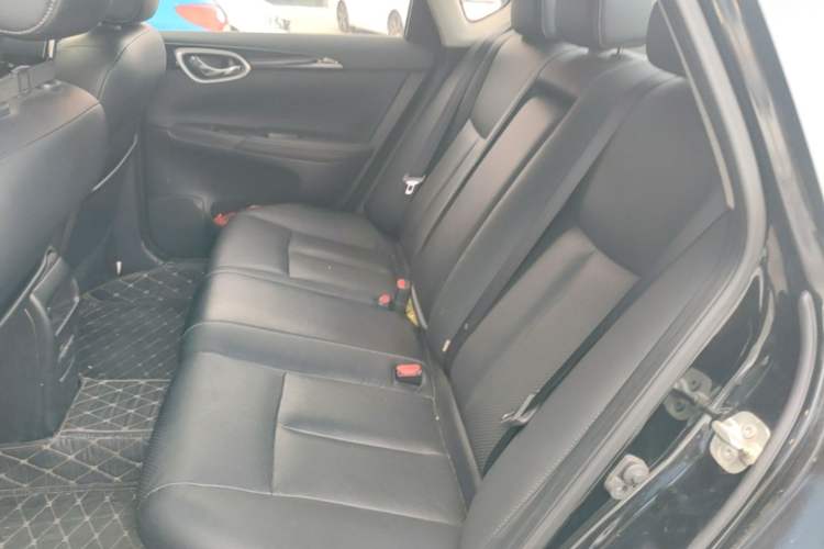 Used Nissan Sylphy 2019 1.6XV CVT Smart Connect Luxury Edition China VI Standard Left Rear Seat