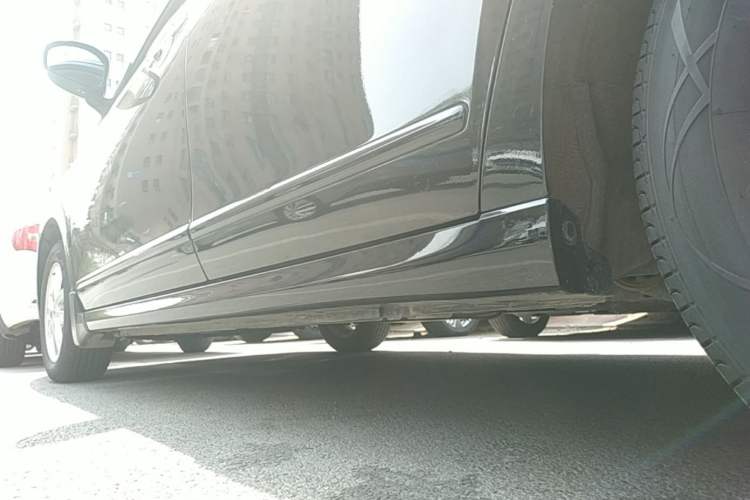 Used Nissan Sylphy 2019 Classic 1.6XE+ Manual SmartConnect Leading Edition Left Side Sill