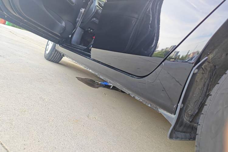 Used Nissan Sylphy 2019 1.6XV CVT Smart Connect Luxury Edition China VI Standard Left Side Sill