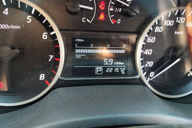 Used Nissan Sylphy 2019 1.6XV CVT Smart Connect Luxury Edition China VI Standard Odometer Close Up
