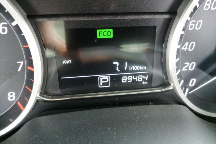 Used Nissan Sylphy 2019 1.6XV CVT Smart Connect Luxury Edition China VI Standard Odometer Close Up