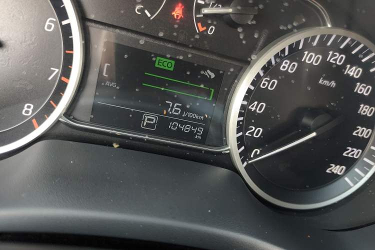 Used Nissan Sylphy 2019 1.6XV CVT Smart Connect Luxury Edition China VI Standard Odometer Close Up