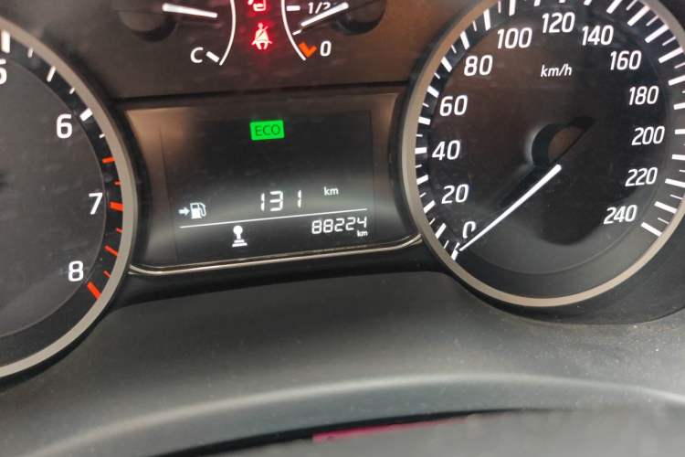 Used Nissan Sylphy 2019 Classic 1.6 XL Manual Luxury Edition Odometer Close Up