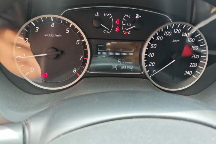 Used Nissan Sylphy 2019 1.6XV CVT Smart Connect Luxury Edition China V Standard Odometer Close Up