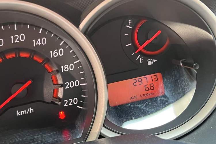 Used Nissan Sylphy 2019 Classic 1.6XE+ Manual SmartConnect Leading Edition Odometer Close Up