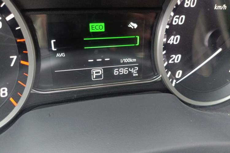 Used Nissan Sylphy 2019 1.6XV CVT Smart Connect Luxury Edition China VI Standard Odometer Close Up
