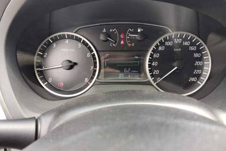 Used Nissan Sylphy 2019 1.6XV CVT Smart Connect Luxury Edition China VI Standard Odometer Close Up