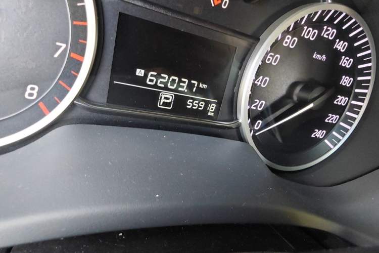 Used Nissan Sylphy 2019 1.6XV CVT Smart Connect Luxury Edition China VI Standard Odometer Close Up