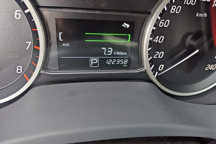 Used Nissan Sylphy 2019 1.6XV CVT Smart Connect Luxury Edition China VI Standard Odometer Close Up