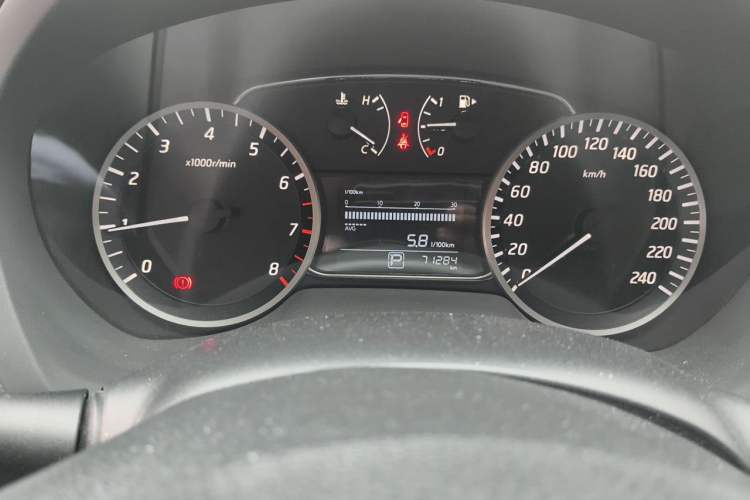 Used Nissan Sylphy 2019 1.6XV CVT Smart Connect Luxury Edition China VI Standard Odometer Close Up