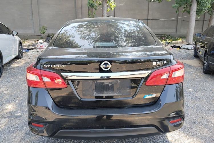 Used Nissan Sylphy 2019 1.6XV CVT Smart Connect Luxury Edition China VI Standard Rear