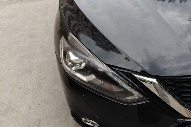Used Nissan Sylphy 2019 1.6XV CVT Smart Connect Luxury Edition China V Standard Right Front Headlight