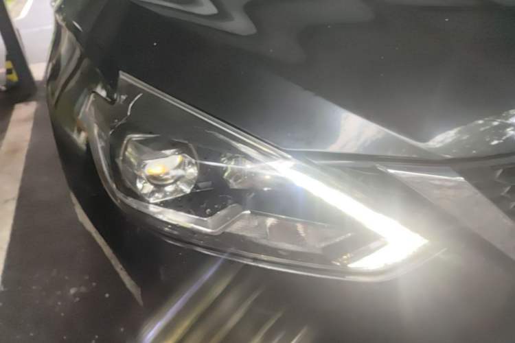 Used Nissan Sylphy 2019 1.6XV CVT Smart Connect Luxury Edition China VI Standard Right Front Headlight