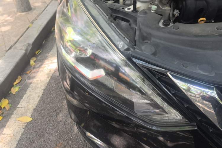 Used Nissan Sylphy 2019 1.6XV CVT Smart Connect Luxury Edition China V Standard Right Front Headlight