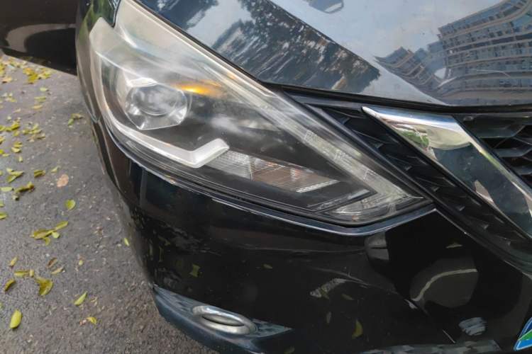 Used Nissan Sylphy 2019 1.6XV CVT Smart Connect Luxury Edition China V Standard Right Front Headlight
