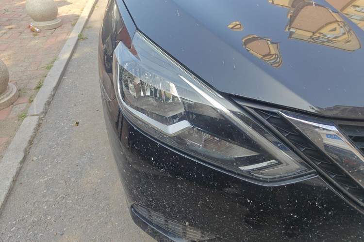 Used Nissan Sylphy 2019 Classic 1.6XE Manual Comfort Edition Right Front Headlight