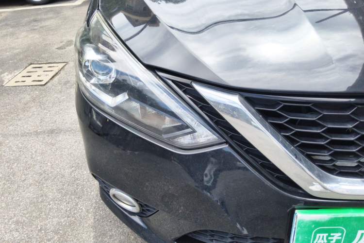 Used Nissan Sylphy 2019 1.6XV CVT Smart Connect Luxury Edition China V Standard Right Front Headlight