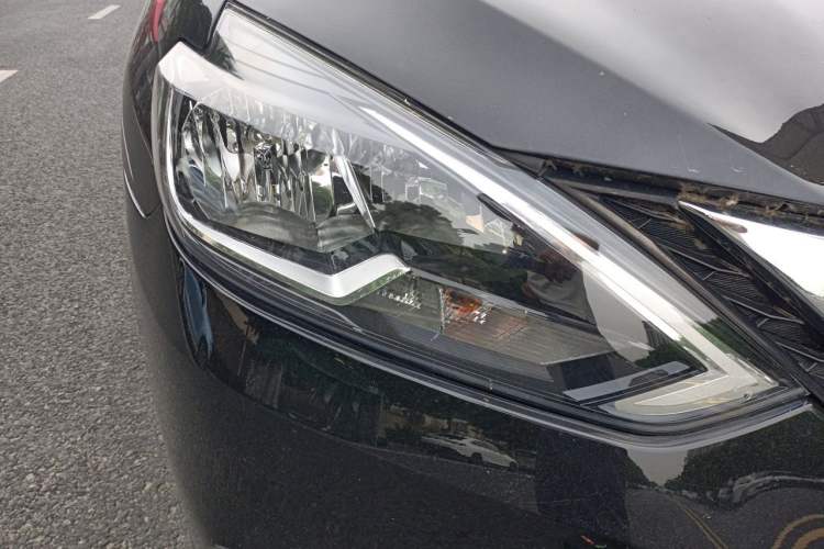 Used Nissan Sylphy 2019 Classic 1.6XE CVT Comfort Edition Right Front Headlight