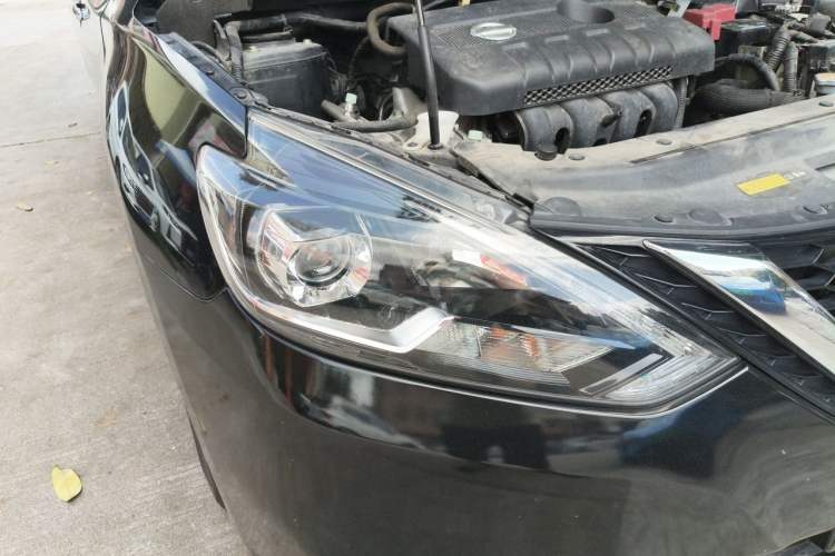 Used Nissan Sylphy 2019 1.6XV CVT Smart Connect Luxury Edition China VI Standard Right Front Headlight