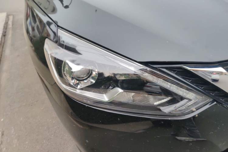 Used Nissan Sylphy 2019 1.6XV CVT Smart Connect Luxury Edition China VI Standard Right Front Headlight