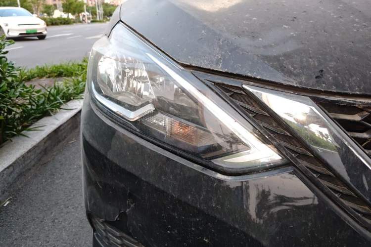 Used Nissan Sylphy 2019 Classic 1.6XE CVT Comfort Edition Right Front Headlight