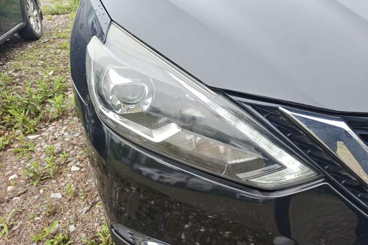Used Nissan Sylphy 2019 1.6XV CVT Smart Connect Luxury Edition China VI Standard Right Front Headlight